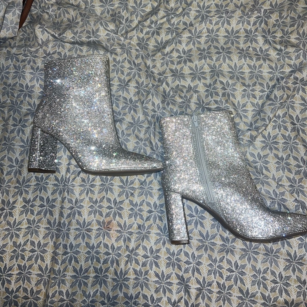 INC SIZE 9 Rhinestone booties